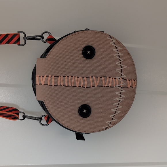 Loungefly TrickRTreat Sam Pumpkin Orange & Black Crossbody Bag NWOT - Picture 6 of 6